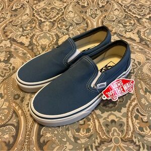NWT Vans Classic Slip On Blue Canvas Women’s Sz 5.5